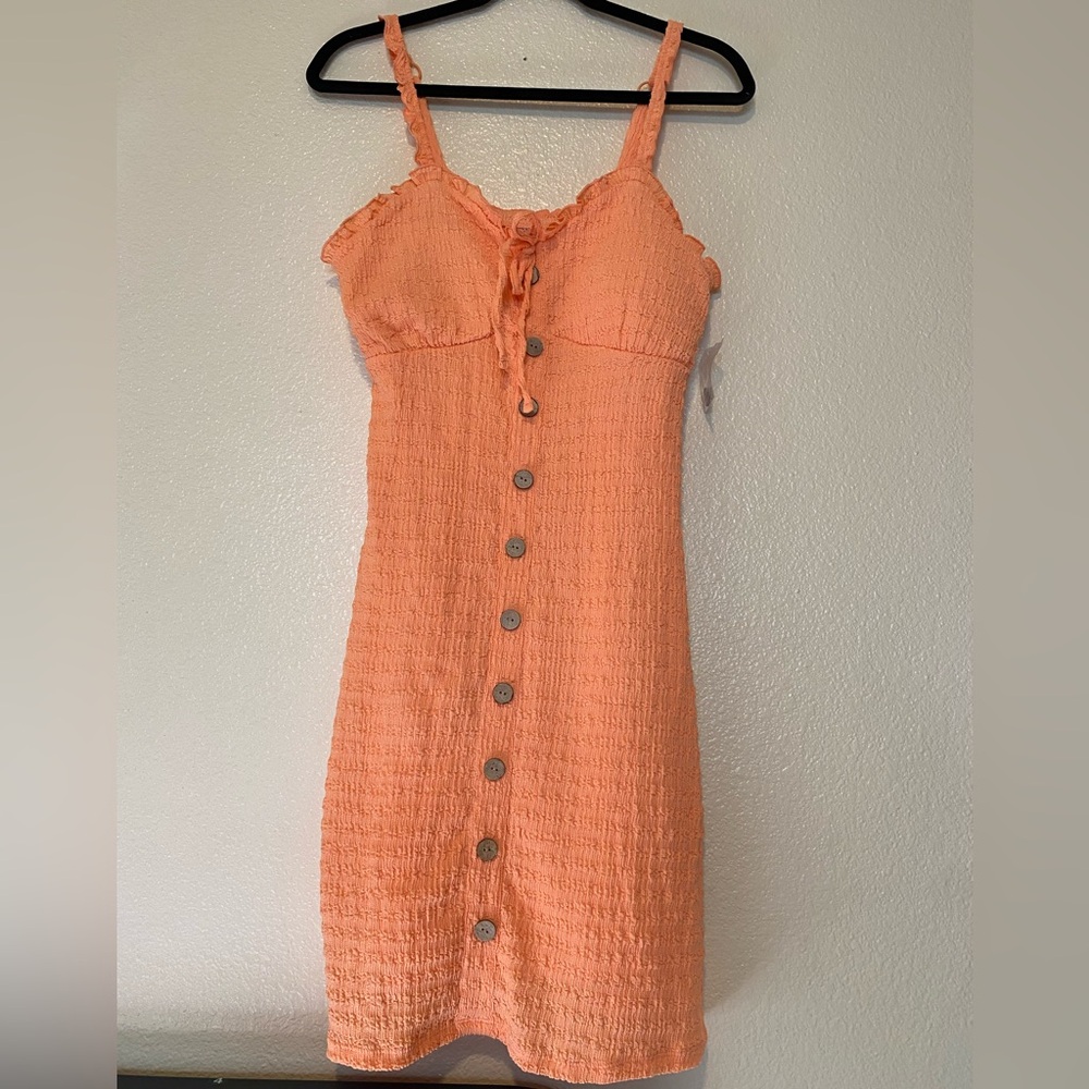 No Boundaries Vibrant Orange Textured Top Size M